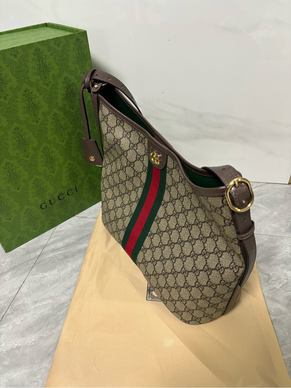 Gucci Beige GG Canvas Shoulder Bag with Brown Trim and Green-Red Web - Picture 3 of 5